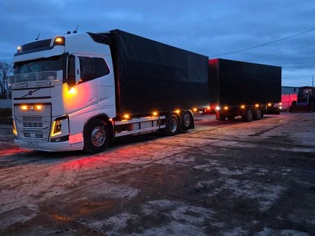 2017 Volvo FH, белый, 12800000 рублей, вид 1