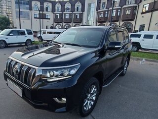 2018 Toyota Land Cruiser Prado 150 Series Рестайлинг 2, чёрный, 6650000 рублей, вид 3