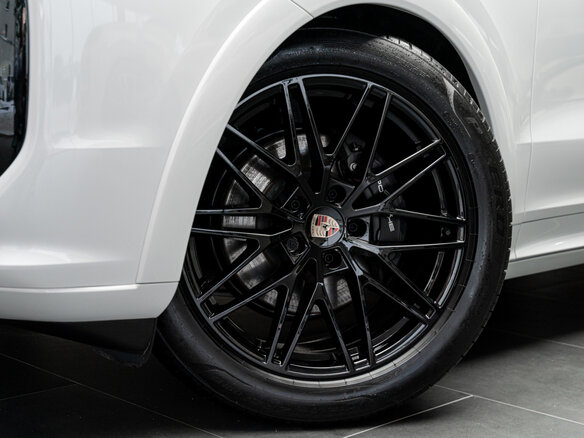 2025 Porsche Cayenne Coupé III Рестайлинг, белый, 17995000 рублей - вид 21