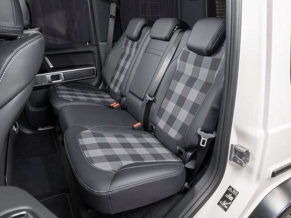 2025 Mercedes-Benz G-Класс 450 d III (W465) Рестайлинг, белый, 31107000 рублей - вид 4