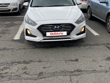 2018 Hyundai Sonata VII (LF) Рестайлинг, белый, 1700000 рублей, вид 2