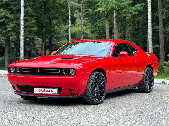 2017 Dodge Challenger III Рестайлинг 2, красный, 4000000 рублей - вид 25