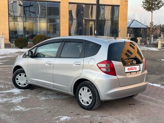 2010 Honda Fit II, серебристый, 810000 рублей, вид 2