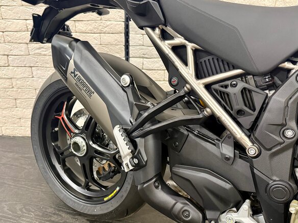 2026 Ducati Multistrada V4, белый, 4380000 рублей - вид 12