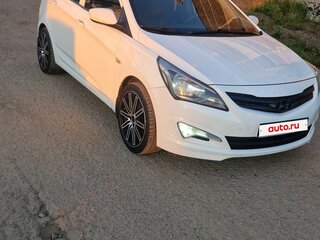 2016 Hyundai Solaris I Рестайлинг, белый, 1050000 рублей, вид 4