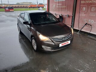 2014 Hyundai Solaris I Рестайлинг, коричневый, 430000 рублей, вид 4
