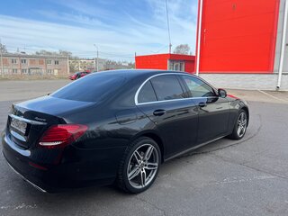 2019 Mercedes-Benz E-Класс 200 V (W213, S213, C238), чёрный, 2300000 рублей, вид 4