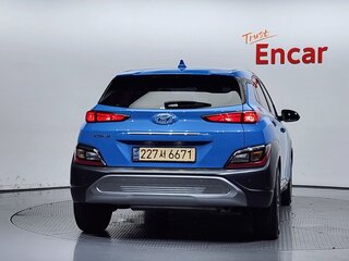 2022 Hyundai Kona I Рестайлинг, синий, 1840007 рублей, вид 3