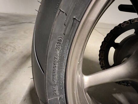 2010 Triumph Daytona 675, красный, 760000 рублей, вид 3