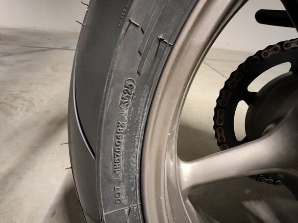 2010 Triumph Daytona 675, красный, 760000 рублей - вид 2