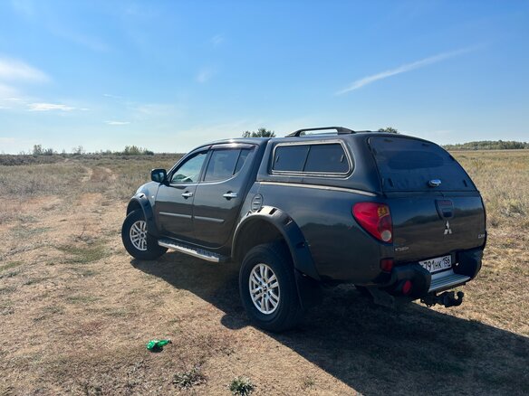 2011 Mitsubishi L200 IV, серый, 1200000 рублей - вид 13