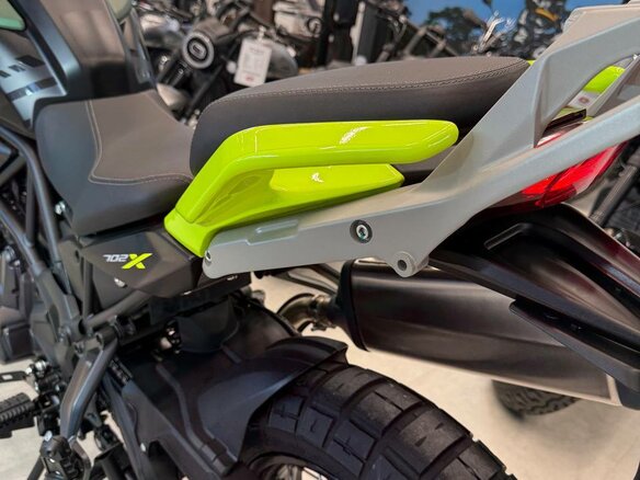 2026 Benelli TRK 702 X, зелёный, 739000 рублей - вид 6