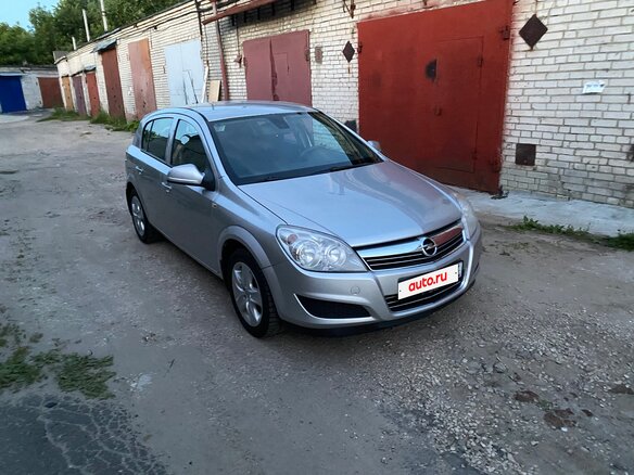 2012 Opel Astra H Рестайлинг, серебристый - вид 1