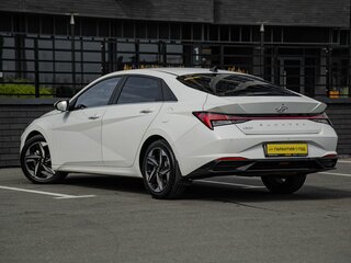 2021 Hyundai Elantra VII (CN7), белый, 1965000 рублей, вид 3