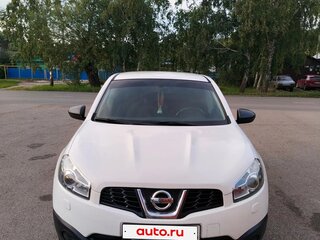 2013 Nissan Qashqai I Рестайлинг, белый, 950000 рублей, вид 2