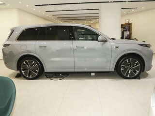 2026 Li Auto (Lixiang) L9 52.3 kWh I Рестайлинг, серый, 12490000 рублей, вид 3