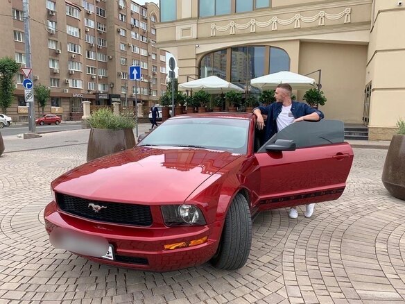 2005 Ford Mustang V, красный, 3000000 рублей - вид 5