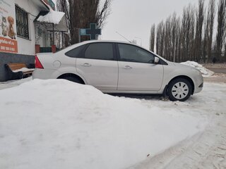 2010 Ford Focus II Рестайлинг, серый, 680000 рублей, вид 4