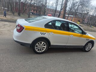 2019 Skoda Rapid I Рестайлинг, белый, 790000 рублей, вид 3
