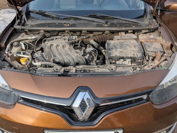 2014 Renault Fluence I Рестайлинг, коричневый, 830000 рублей - вид 2
