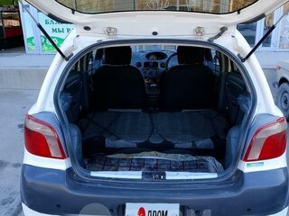 2000 Toyota Vitz I (P10), белый, 300000 рублей, вид 5