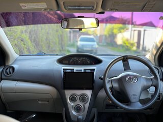 2009 Toyota Belta I, серебристый, 720000 рублей, вид 5