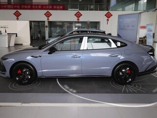 2025 Hyundai Sonata VIII (DN8) Рестайлинг, серый, 3300000 рублей, вид 4