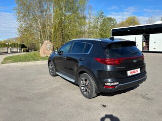 2021 Kia Sportage IV Рестайлинг, чёрный, 1670000 рублей, вид 5
