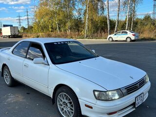 1993 Toyota Vista III (V30), белый, 130000 рублей, вид 1