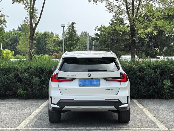 2023 BMW X1 20Li sDrive III (U11/U12), белый - вид 4