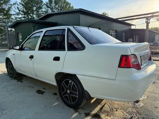 2011 Daewoo Nexia I Рестайлинг, белый, 180000 рублей, вид 4