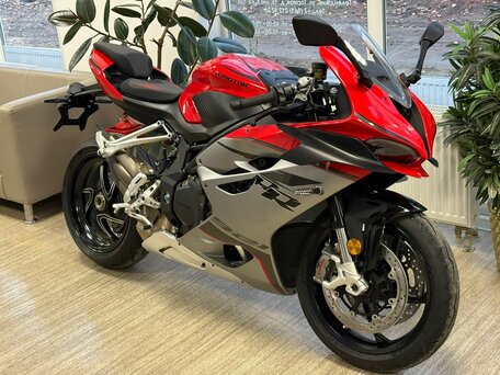 2025 QJMotor SRK 921 RR, красный, 1090000 рублей, вид 1