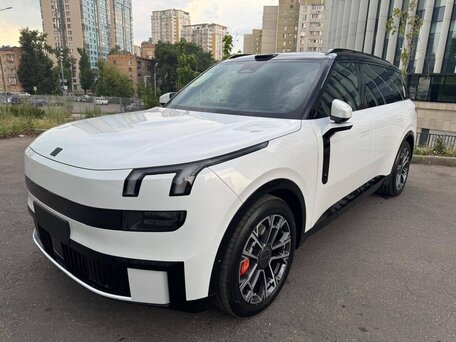 2026 Lynk & Co 900, белый, 7500000 рублей, вид 3