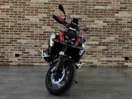 2025 BMW R 1300 GS Adventure, красный, 3490000 рублей, вид 1