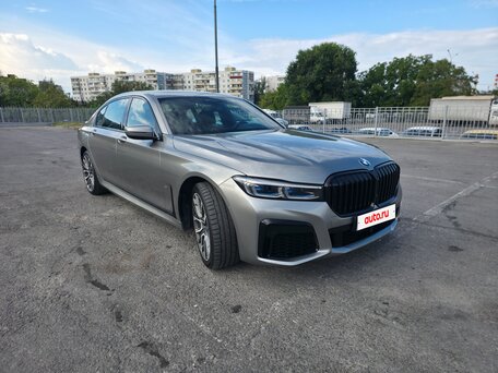 2020 BMW 7 серии Long 740Li xDrive VI (G11/G12) Рестайлинг, серый, 6500000 рублей, вид 2
