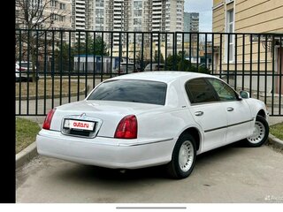 2000 Lincoln Town Car III, белый, 1350000 рублей, вид 4