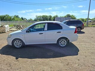 2010 Chevrolet Aveo I Рестайлинг, белый, 380000 рублей, вид 4