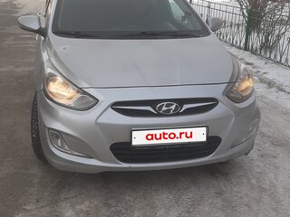 2011 Hyundai Solaris I, серебристый, 600000 рублей, вид 1