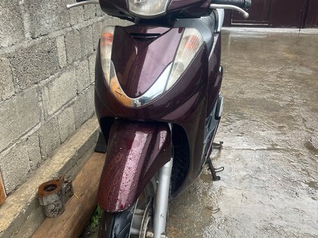 2007 Honda SH, красный, 150000 рублей, вид 1