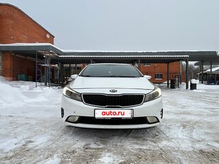 2017 Kia Cerato III Рестайлинг (Classic), белый, 1300000 рублей, вид 2