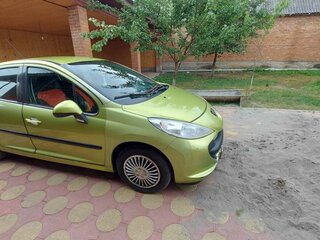 2007 Peugeot 207 I, зелёный, 380000 рублей, вид 2