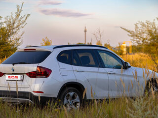 2013 BMW X1 18i I (E84) Рестайлинг, белый, 1309999 рублей, вид 3