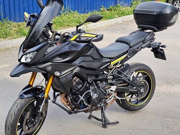 2017 Yamaha MT-09 Tracer (FJ-09), чёрный, 730000 рублей - вид 2