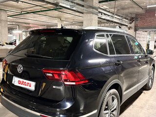 2019 Volkswagen Tiguan Allspace II, чёрный, 3300000 рублей, вид 3