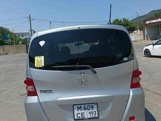 2008 Honda Freed I, серебристый, 800000 рублей, вид 2