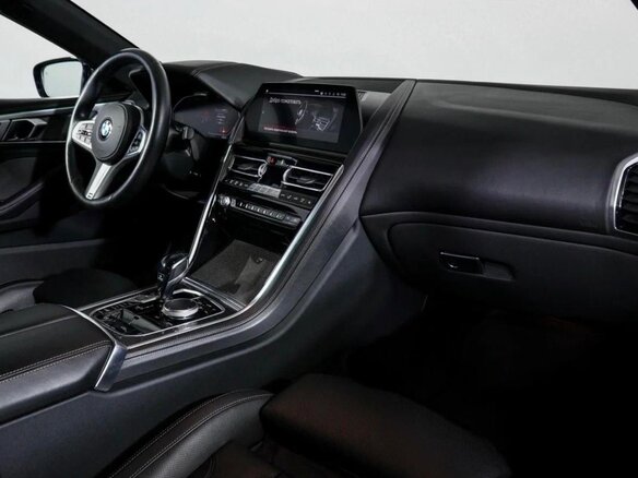 2020 BMW 8 серии 840i xDrive II (G14/G15/G16), чёрный, 9000000 рублей - вид 11