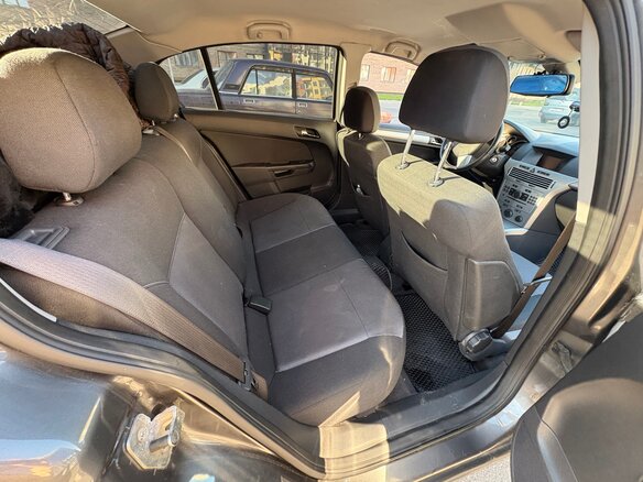 2011 Opel Astra H Рестайлинг, серый, 450000 рублей - вид 9