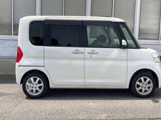 2017 Daihatsu Tanto III Рестайлинг, белый, 650000 рублей, вид 3