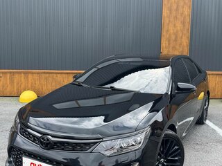 2017 Toyota Camry VII (XV50) Рестайлинг 2, чёрный, 1900000 рублей, вид 1