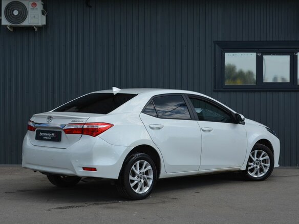 2018 Toyota Corolla XI (E160, E170, E180) Рестайлинг 1, белый, 1299888 рублей - вид 5